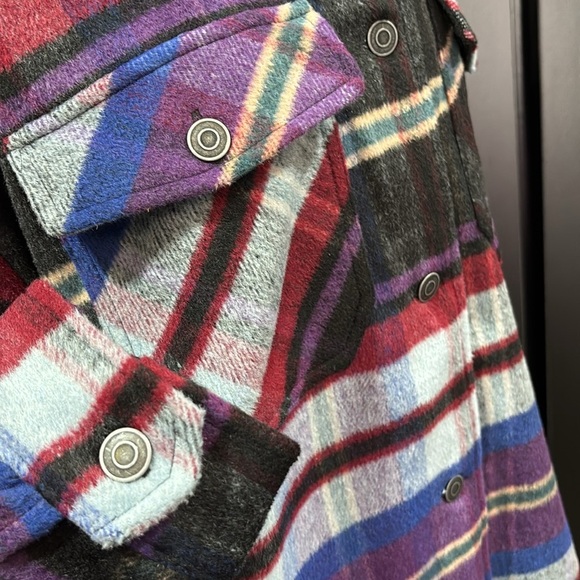 Ashley Wool Blend Plaid Flannel,button down,chest/hip pocket,heavyweight shacket - Picture 6 of 11